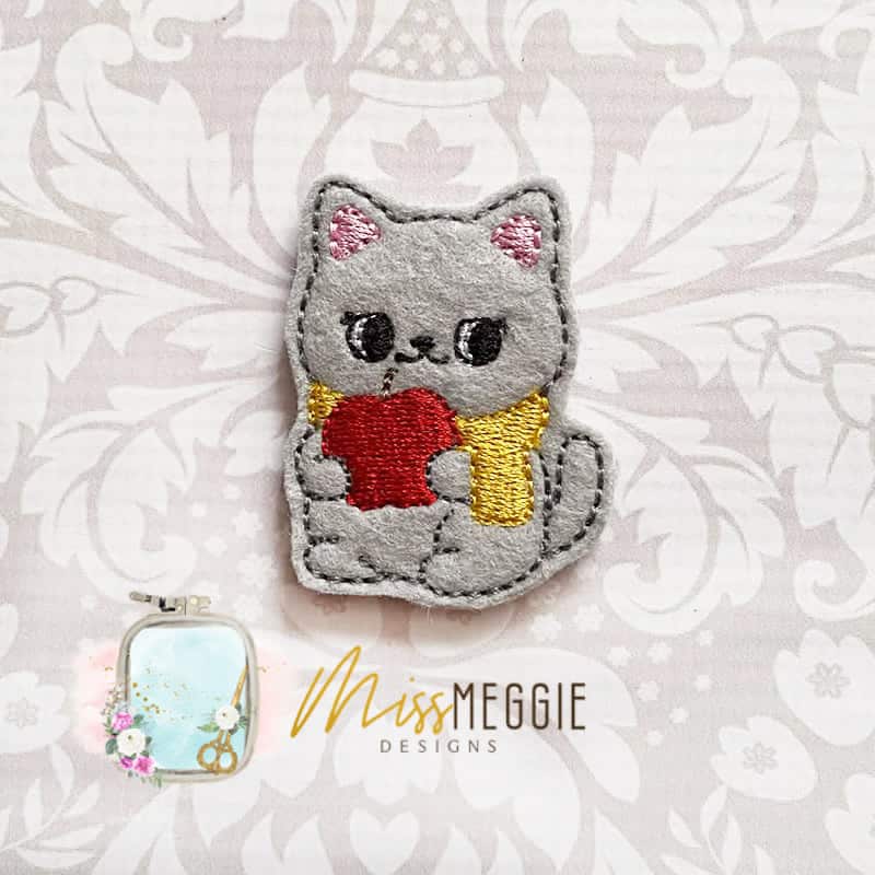 teddy bear reading a book fall cozy bear feltie ith embroidery design file (copy)